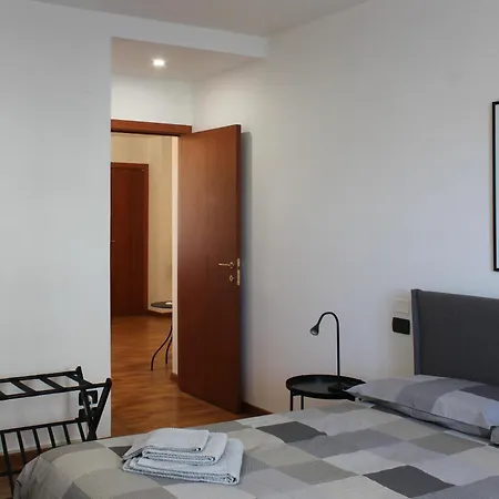 La Basilica Luxury - Close To The Center&fiera Di Appartamento *